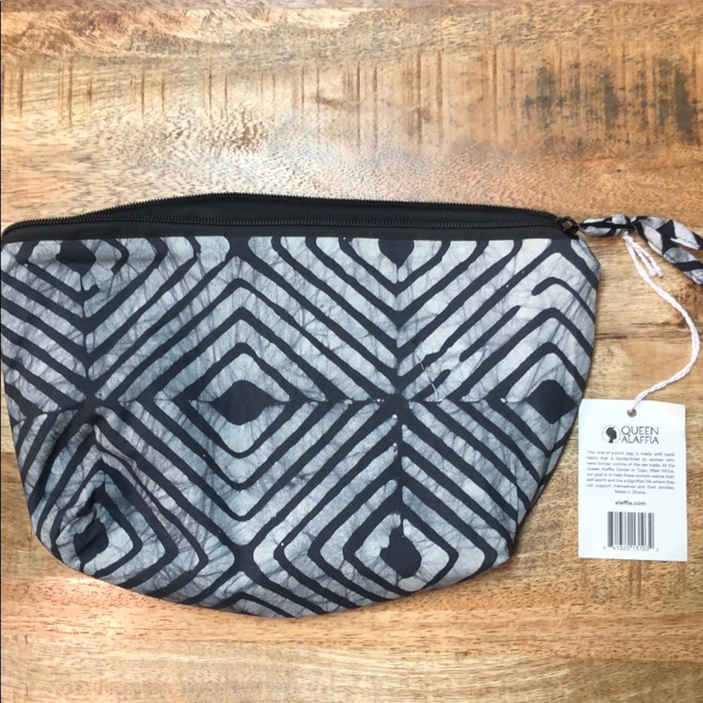 Queen Alaffia Zippered Pouch